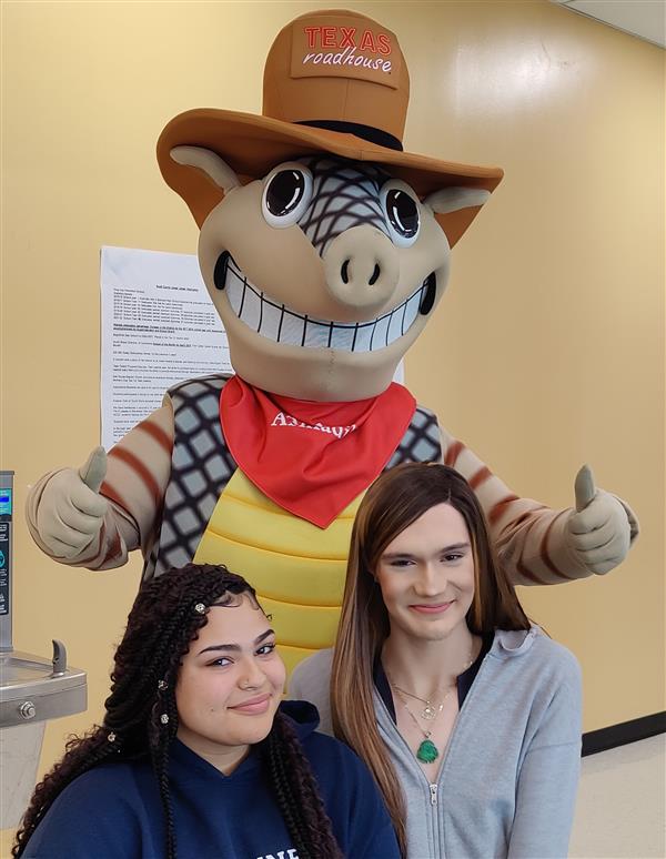 students with andy the armadillo